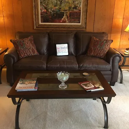 Brookside Mountain Mist Inn-2